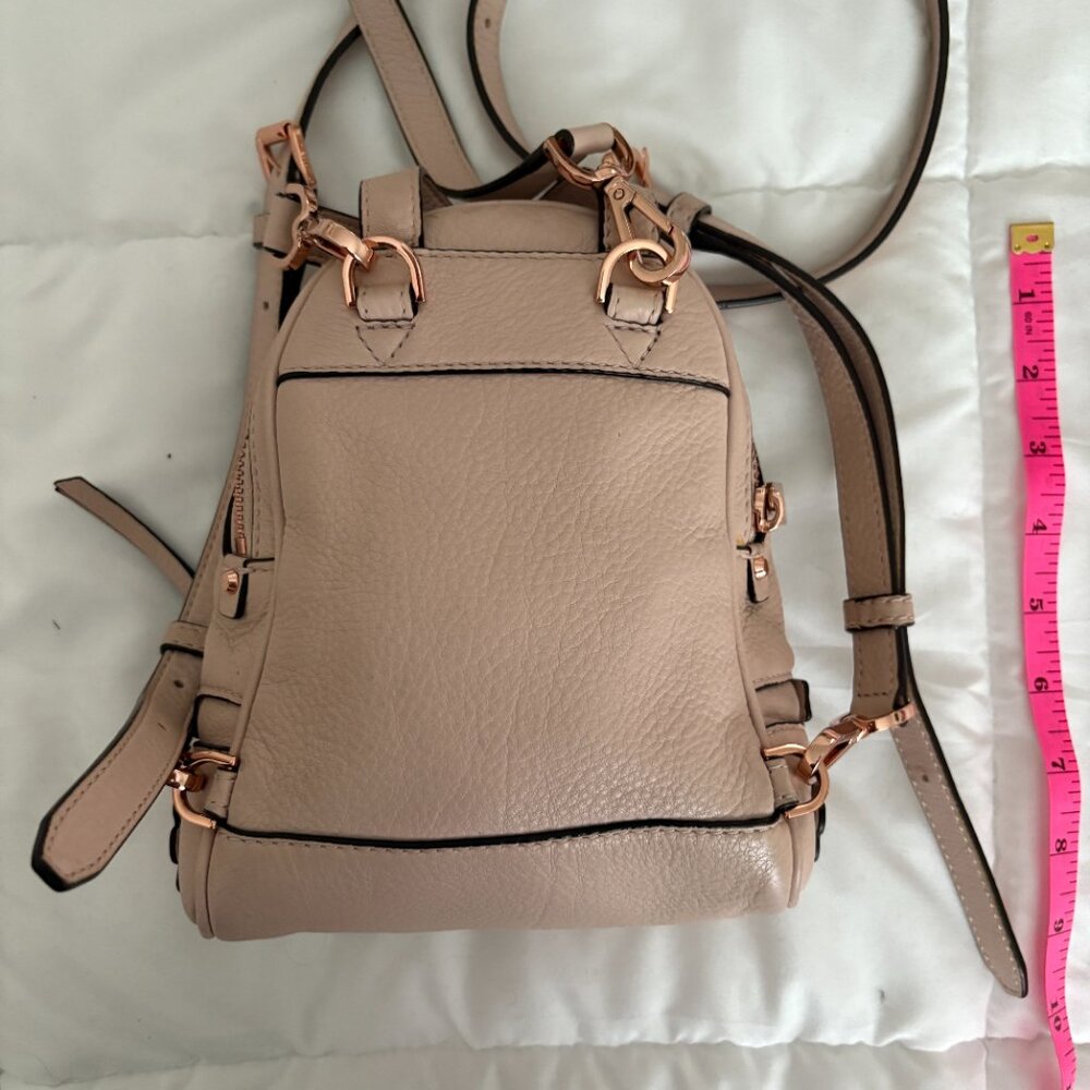 Michael Kors Mini Rhea Daisy Small Floral Appliqué Leather Backpack Pink/Cream - Picture 7 of 14